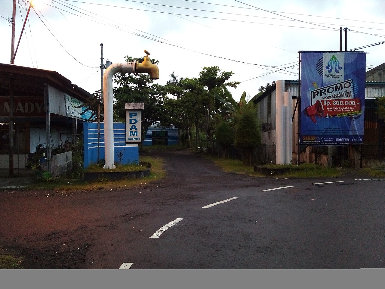 Kantor PDAM banggailaut