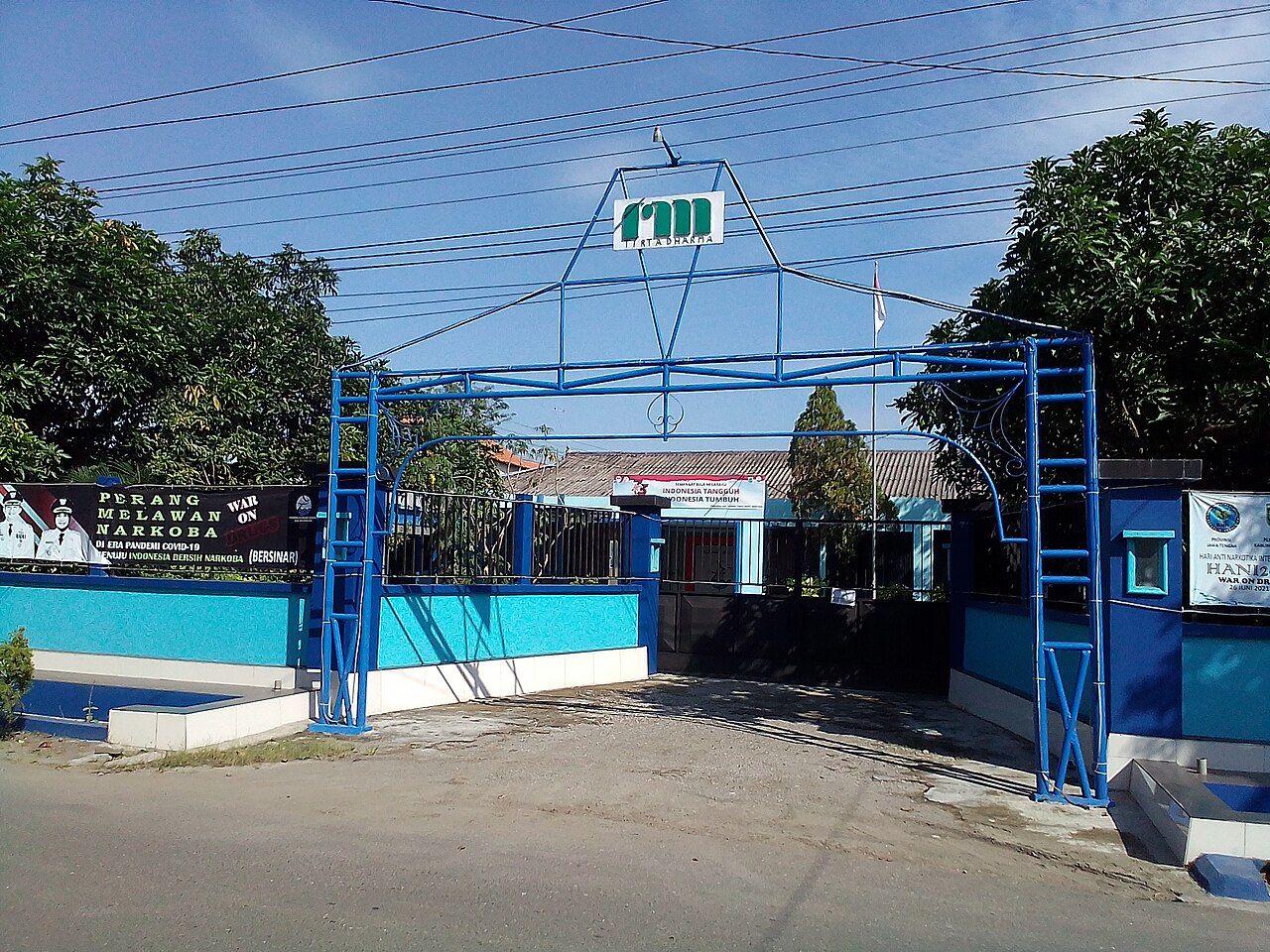 Kantor PDAM banggailaut
